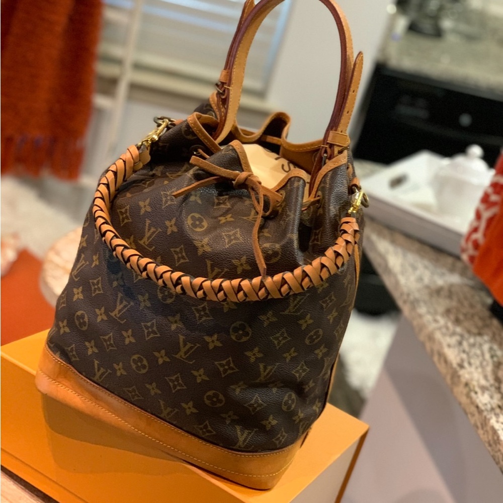 LV Bags 30% off coming soon on selected items
